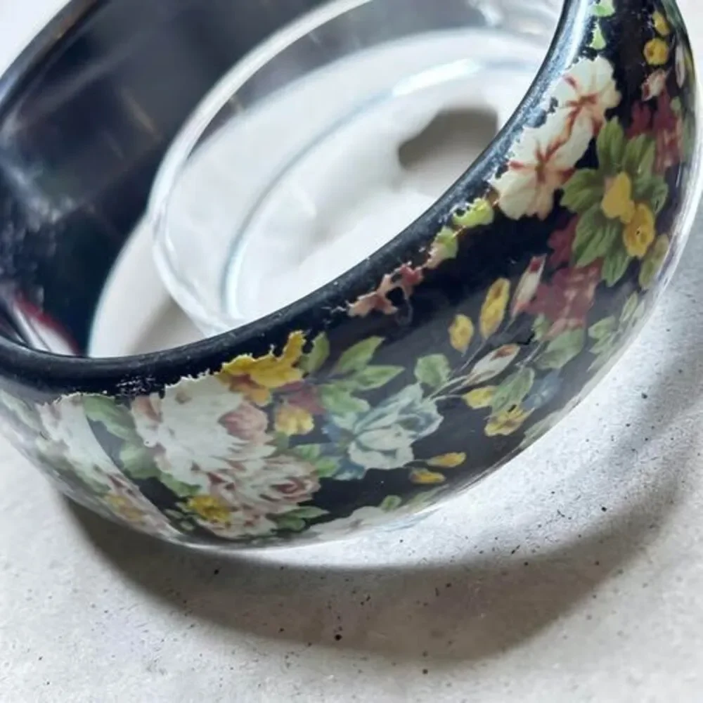 🎁🎁 Free shipping!! Chunky Black Floral Chintz Pattern Statement Bangle